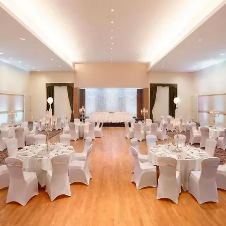 Carnbeg & 4* Dundalk