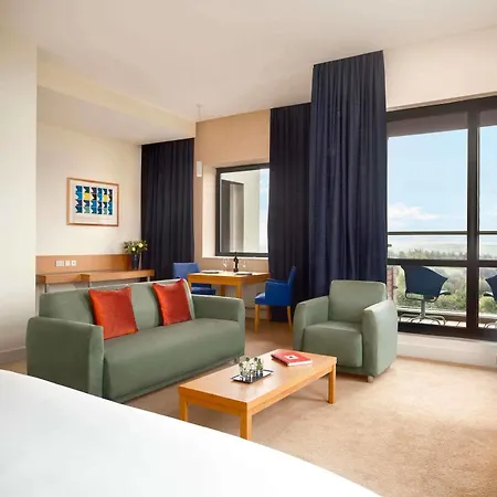 Carnbeg & 4* Dundalk