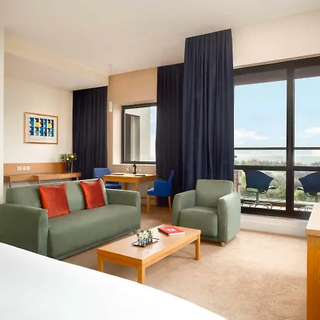 Hotel Carnbeg & 4*